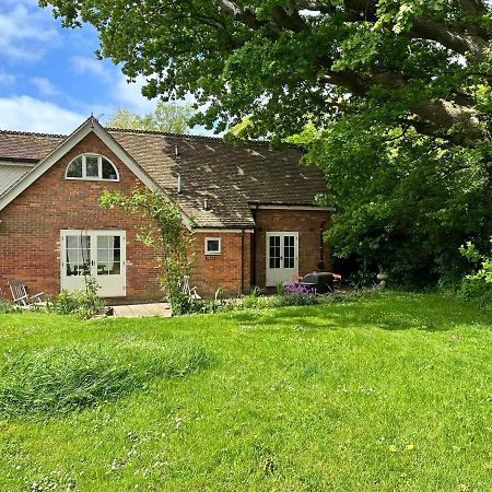 Peaceful Cottage With Private Garden Hailsham Exterior foto